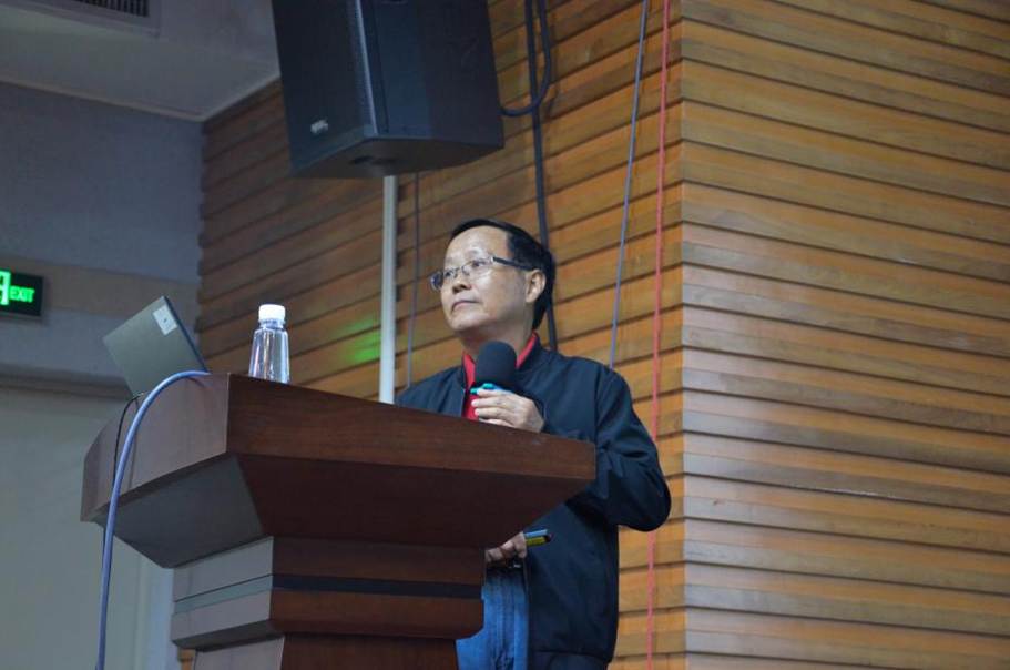 邹老师分享讲座4卢子淇摄